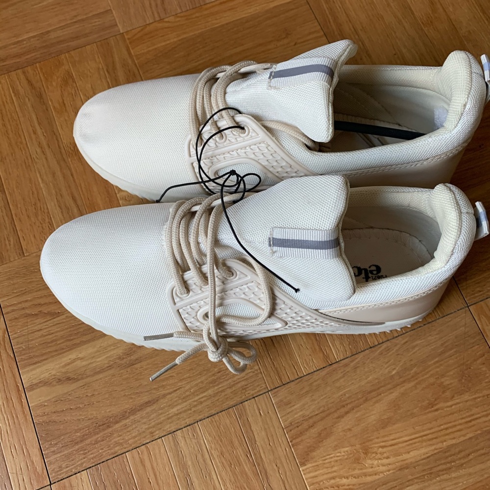 Rue 21 Stylish off white/cream sneakers - Picture 2 of 5